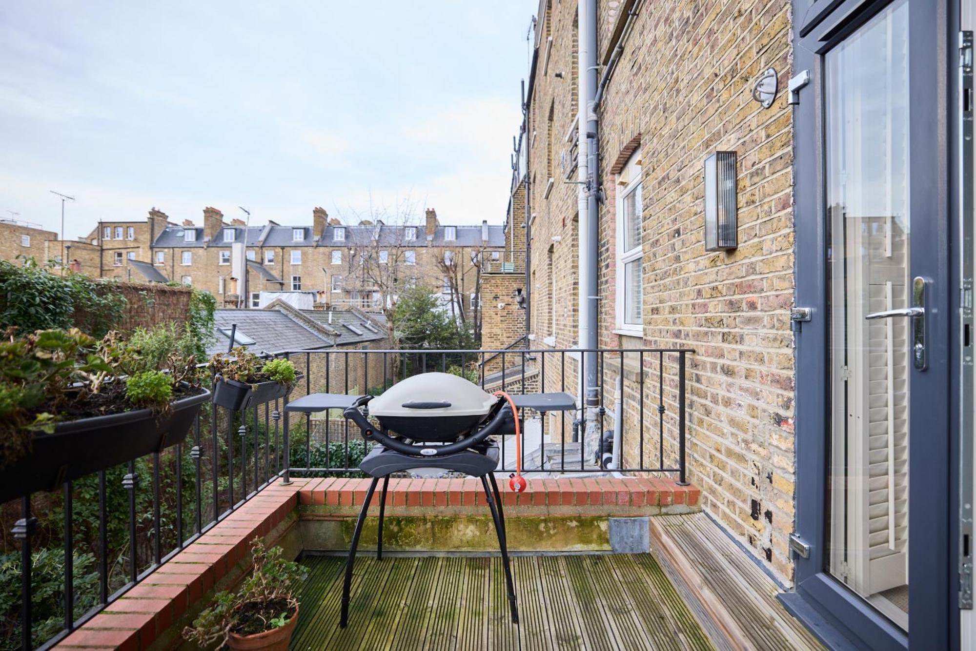 The Chelsea Gem - Charming 1bdr With Balcony Appartamento *