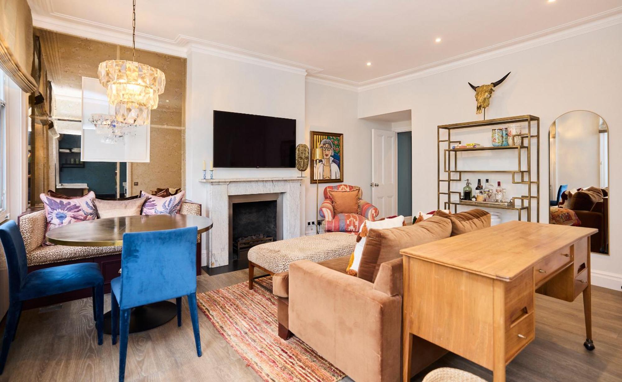 The Chelsea Gem - Charming 1bdr With Balcony * Londra